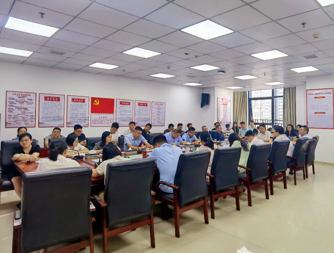 堅定信心，迎難而上，全力推動轉型發展——贛州建工集團召開全體干部職工大會